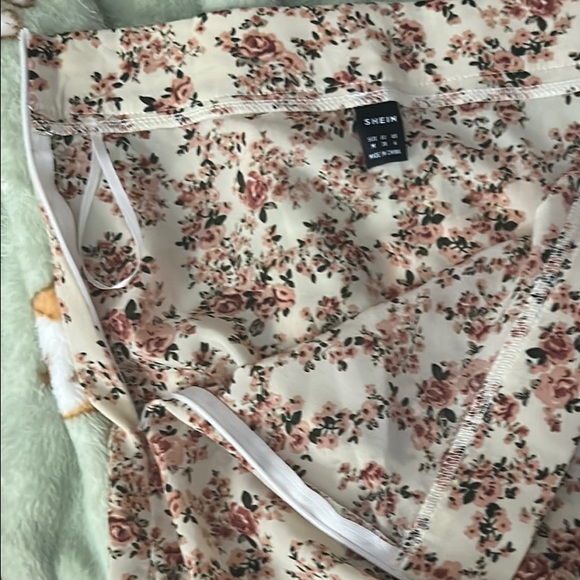 Cream and Pink Floral Maxi Skirt - Picture 5 of 7